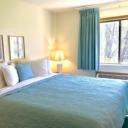 Americas Best Value Inn & Suites - Bluffton Экстерьер фото