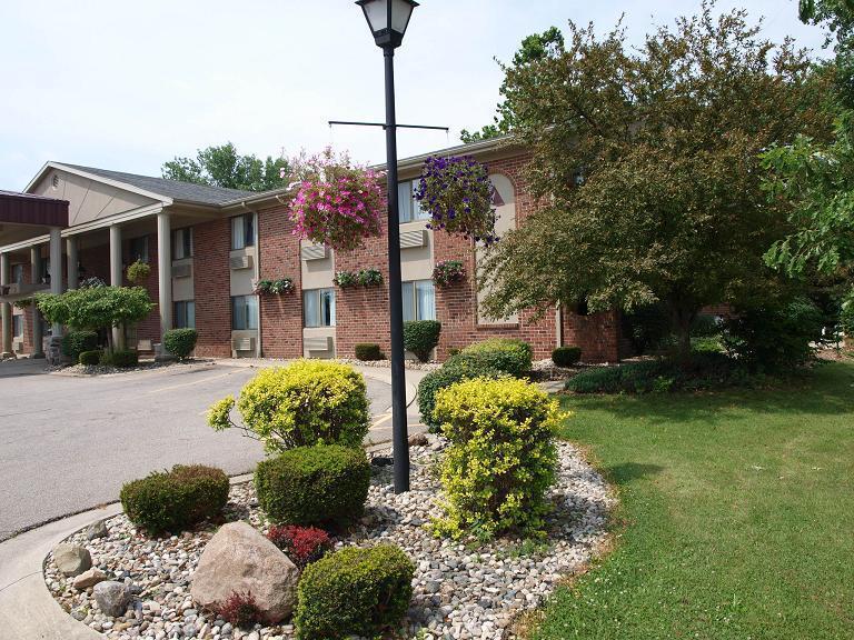 Americas Best Value Inn & Suites - Bluffton Экстерьер фото