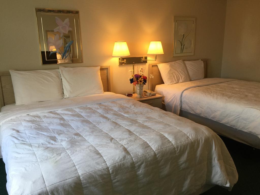 Americas Best Value Inn & Suites - Bluffton Номер фото