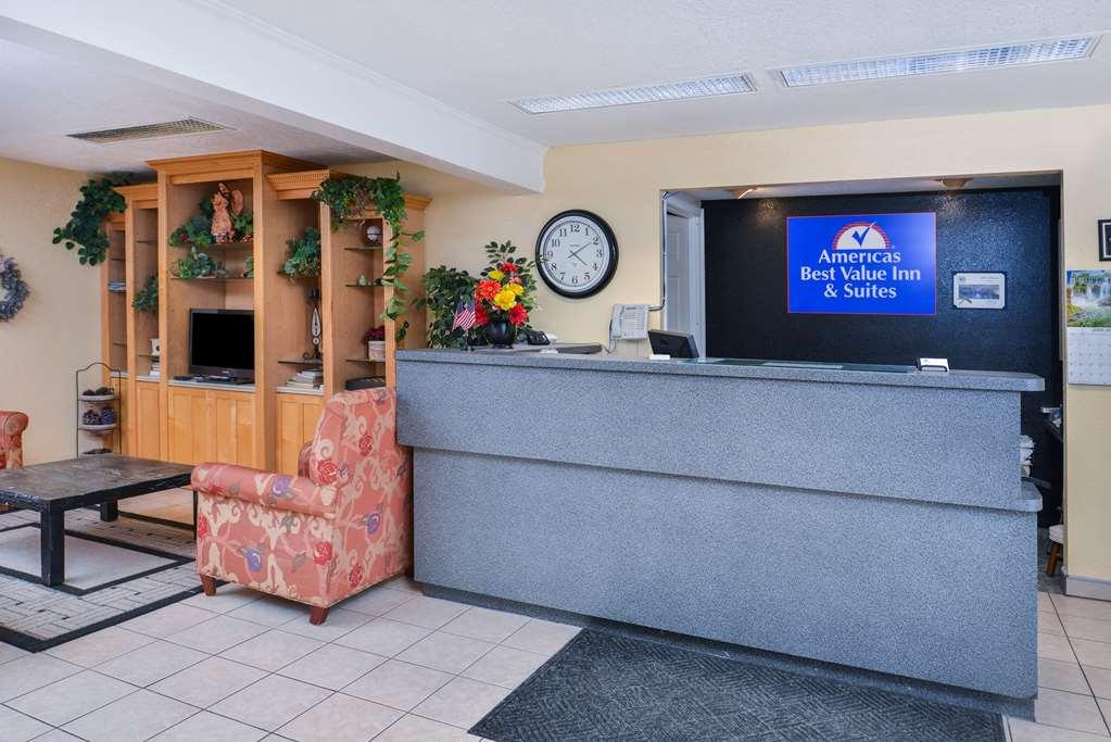 Americas Best Value Inn & Suites - Bluffton Интерьер фото