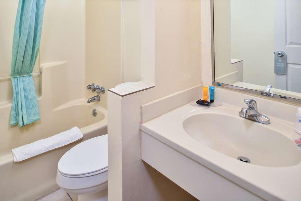Americas Best Value Inn & Suites - Bluffton Экстерьер фото