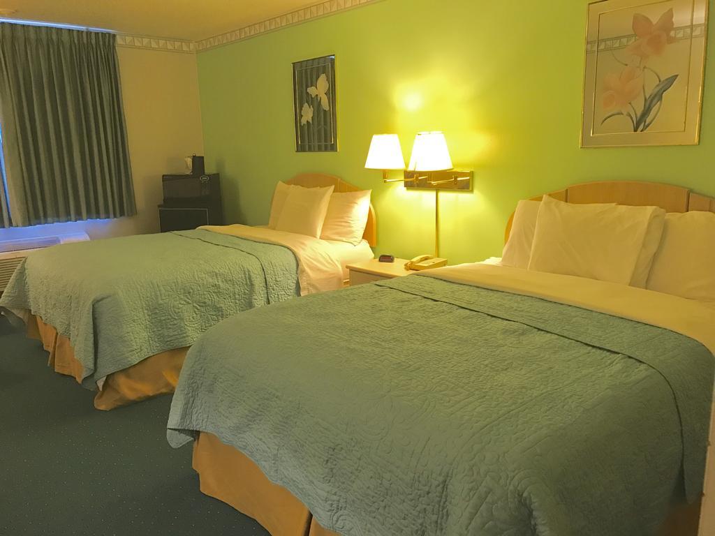 Americas Best Value Inn & Suites - Bluffton Экстерьер фото