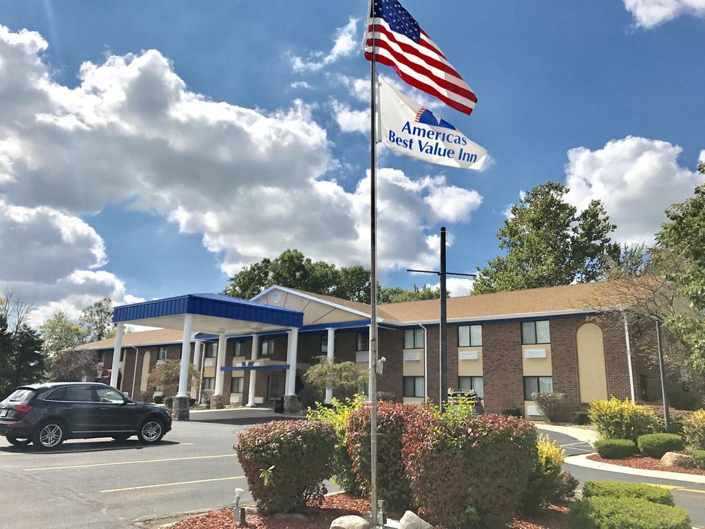 Americas Best Value Inn & Suites - Bluffton Экстерьер фото
