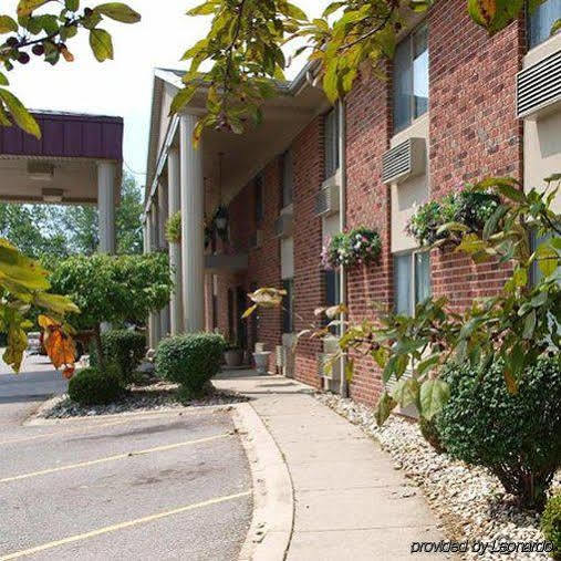 Americas Best Value Inn & Suites - Bluffton Экстерьер фото