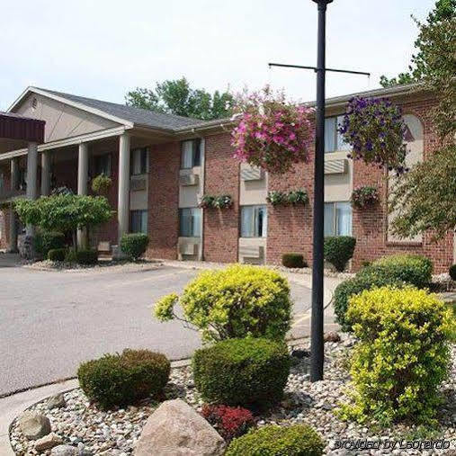 Americas Best Value Inn & Suites - Bluffton Экстерьер фото