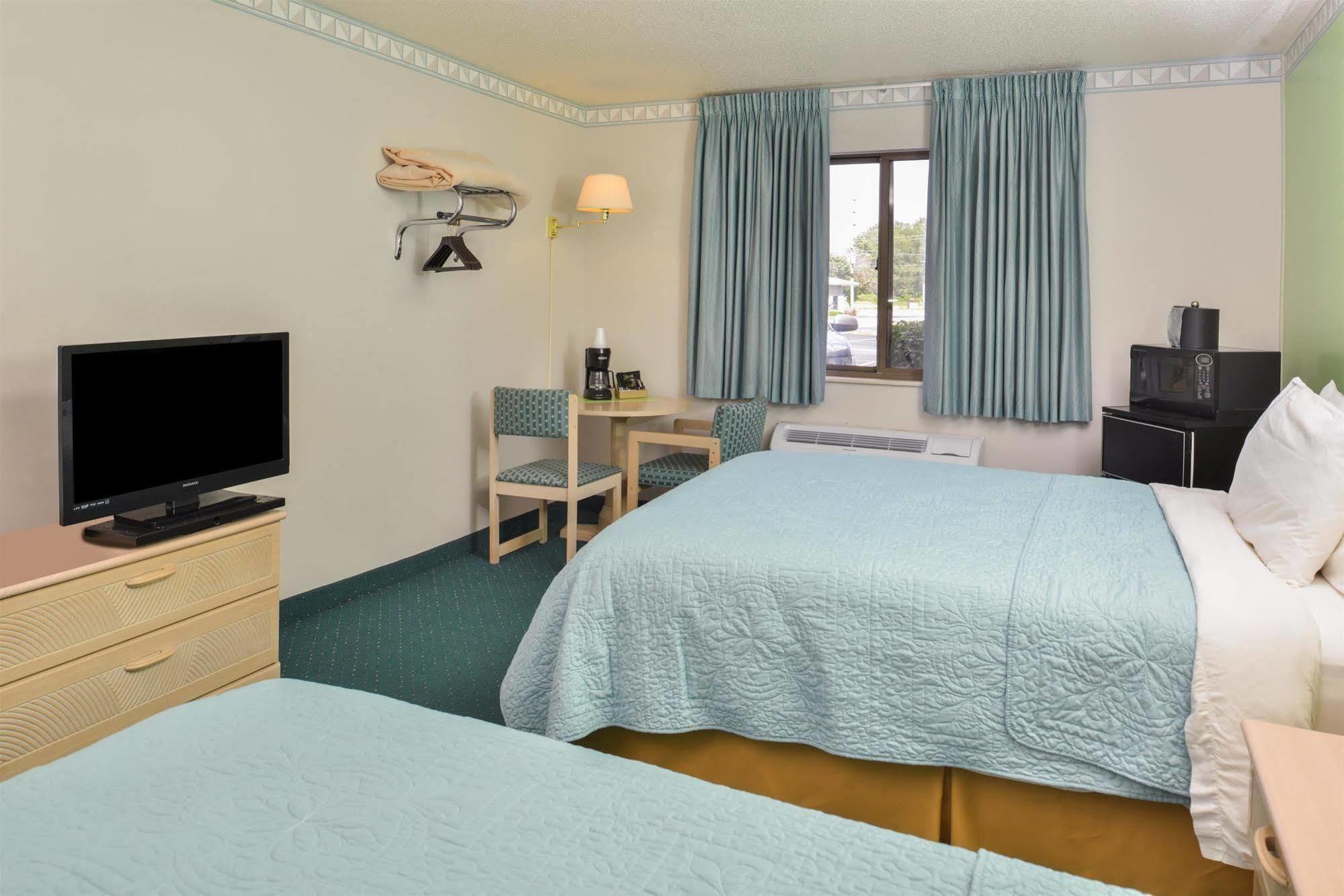 Americas Best Value Inn & Suites - Bluffton Экстерьер фото